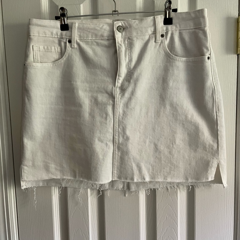 Old Navy white denim skirt